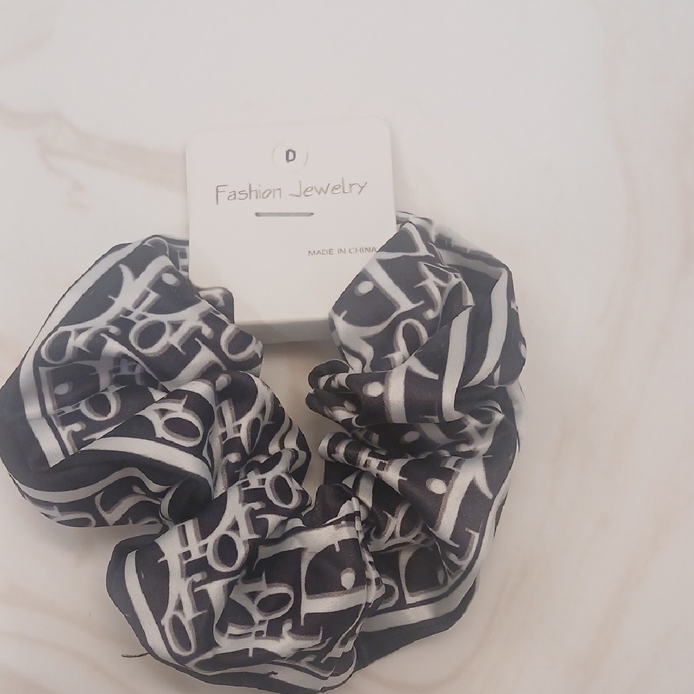 Fashion Jewelry Monochrome Hair Scrunchie